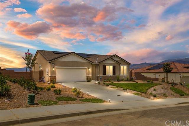 1525 Yucca Court - Photo 1