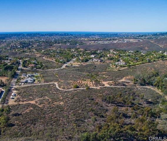 0 Latigo Row - Photo 1