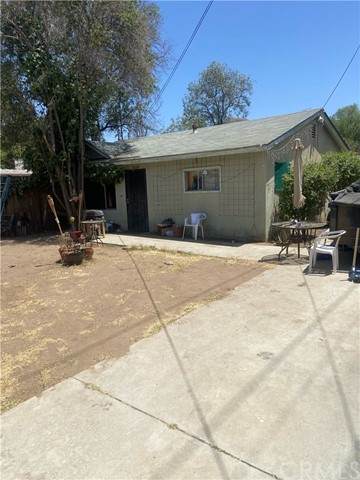 31921 Wakefield Avenue - Photo 1