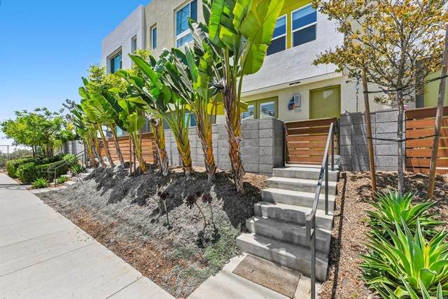 748 Shoreline Road - Photo 1