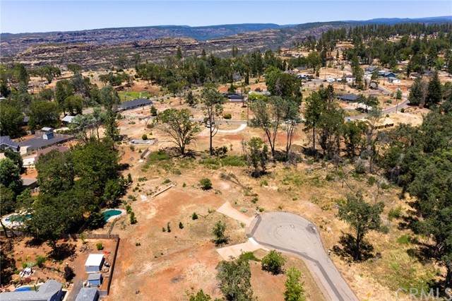 5805 Pinewood - Photo 1