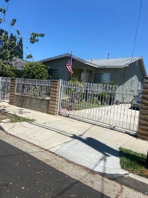 2725 Folsom Street - Photo 1