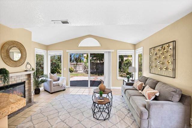 1699 Avenida Guillermo - Photo 1