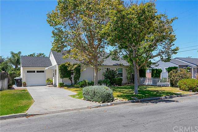 13716 Oak Street - Photo 1