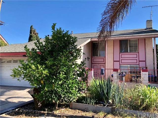 933 Susan Street - Photo 1