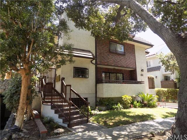 622 Howard Street - Photo 1