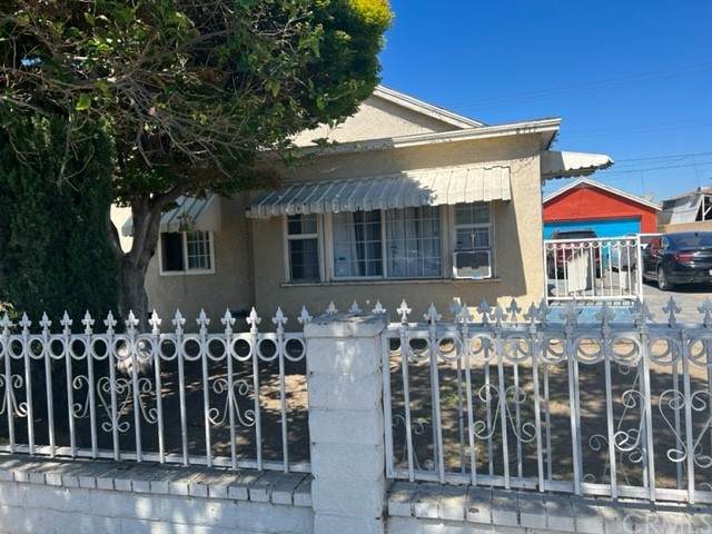 8717 Grape Street - Photo 1