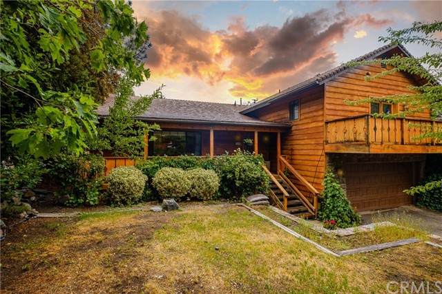 748 Apple Avenue - Photo 1