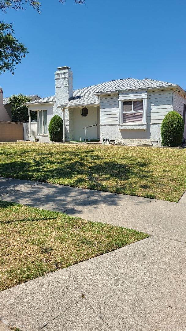 725 110th Street - Photo 1