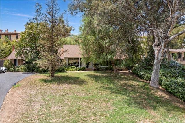 5083 Victoria Avenue - Photo 1
