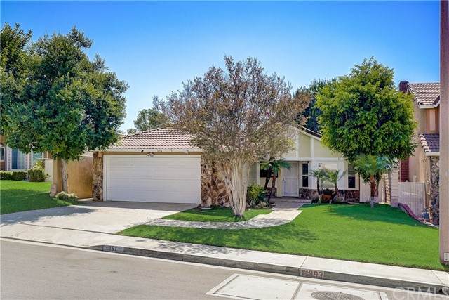 191 Larkwood Street - Photo 1