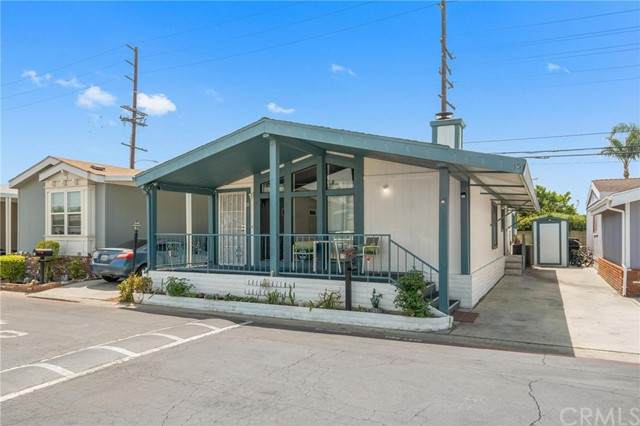 2300 Lewis - Photo 1