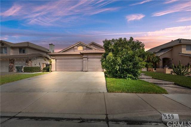 559 Tam O Shanter Street - Photo 1