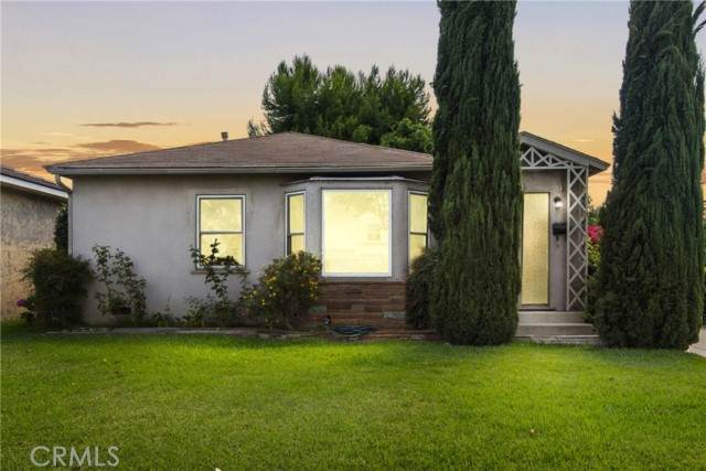 12808 Downey Avenue - Photo 1