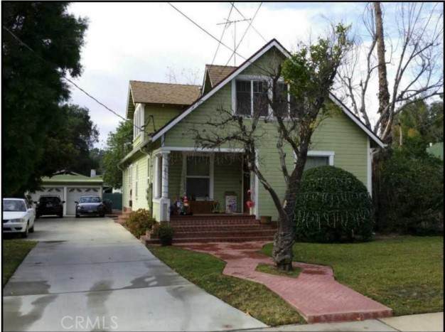881 Winona Avenue - Photo 1