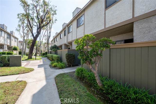 2000 Palmyra Avenue - Photo 1