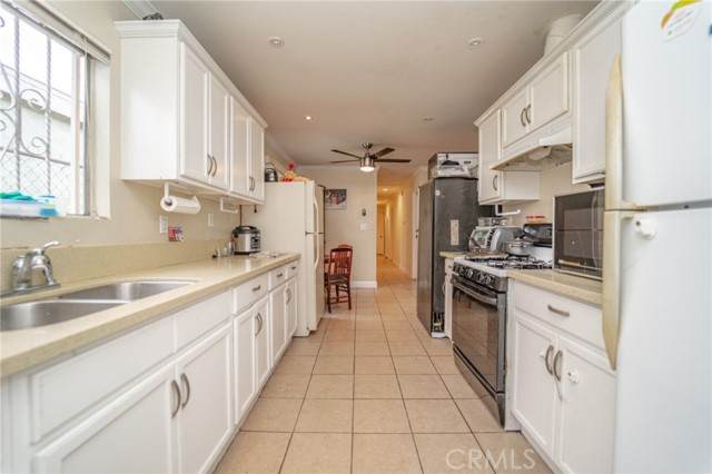 10964 Wilmington Avenue - Photo 1
