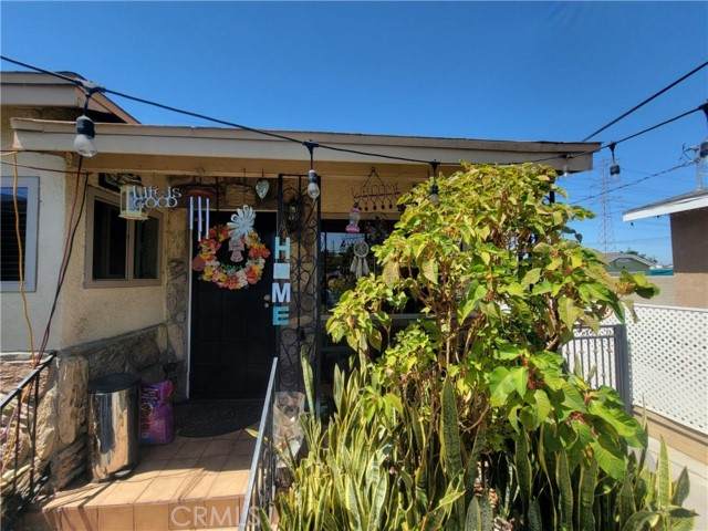 753 Saybrook Avenue - Photo 1
