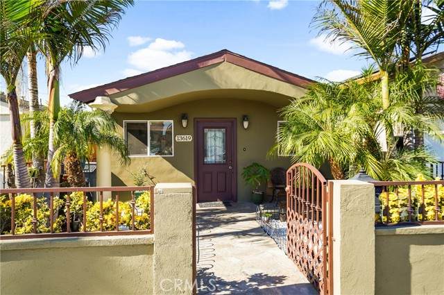13619 Raymond Ave - Photo 1