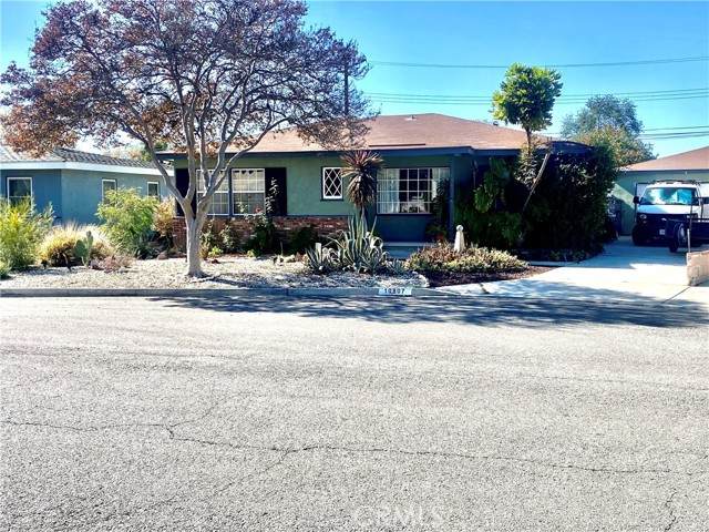 10807 Pounds Avenue - Photo 1