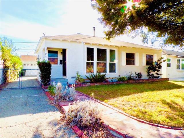 10542 Glenfair Street - Photo 1
