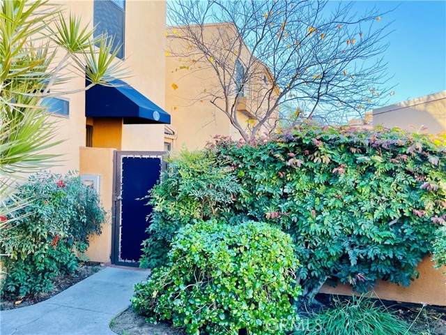 25671 Le Parc - Photo 1