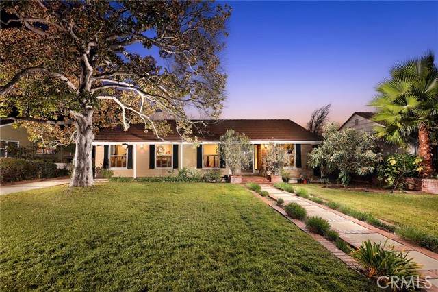 424 Cabrillo Road - Photo 1