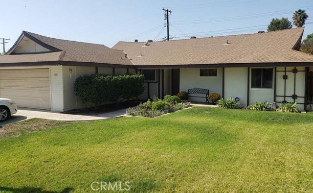 1327 Wesleyan Avenue - Photo 1