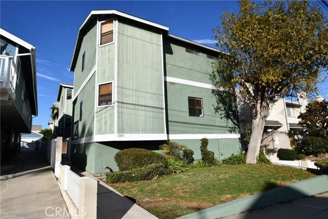 1919 Carnegie Lane - Photo 1