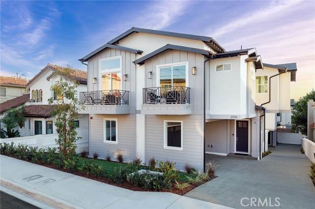 2016 Clark Ln - Photo 1