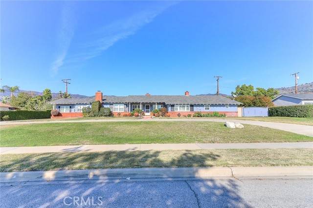 1307 Bennett Avenue - Photo 1