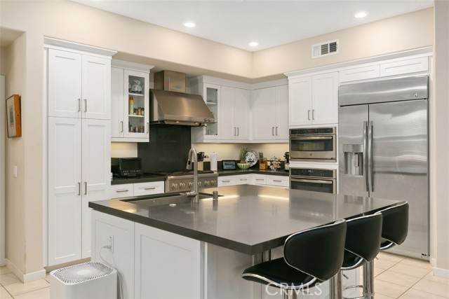 229 Carlow - Photo 1