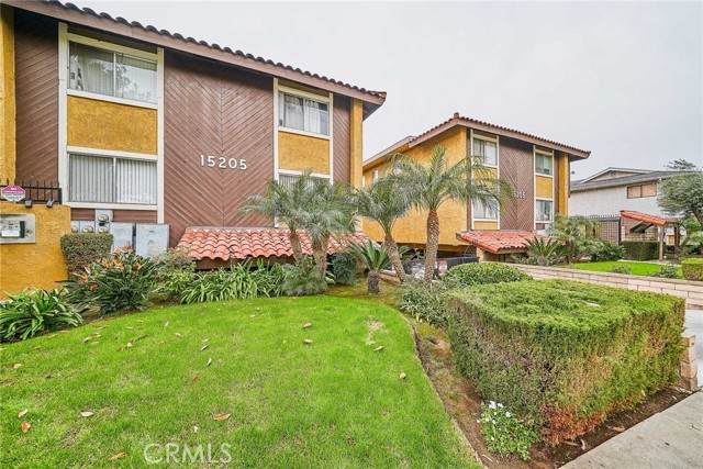 15205 S Budlong - Photo 1