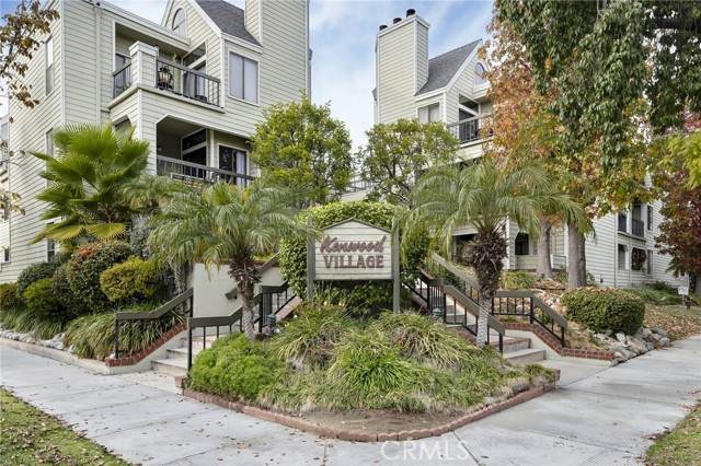 601 Kenwood Street - Photo 1