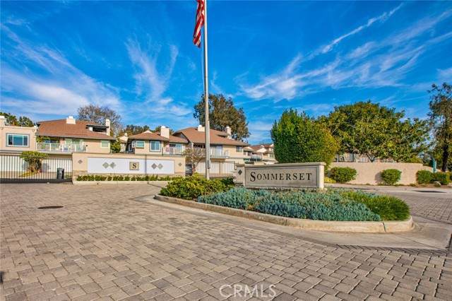 2377 Sommerset Drive - Photo 1