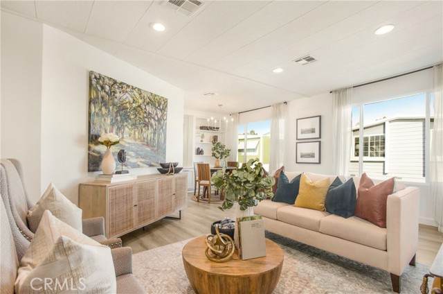 1001 Lambert - Photo 1