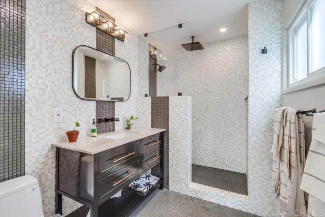 3659 Mission Blvd - Photo 1