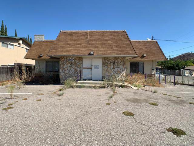 1020 Greenfield Drive - Photo 1