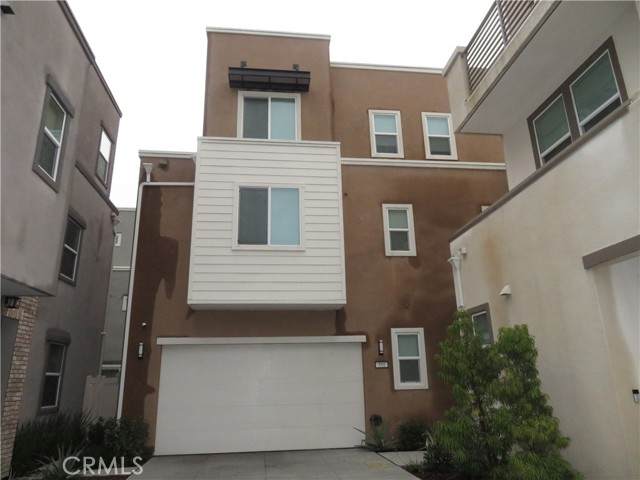 551 Daniel Freeman Circle - Photo 1
