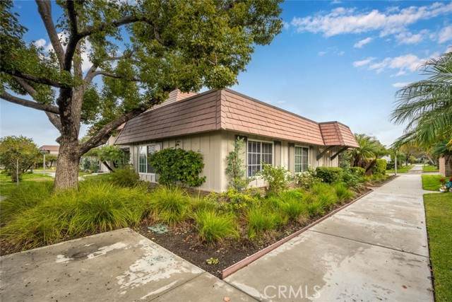 10126 Bloomfield Avenue - Photo 1