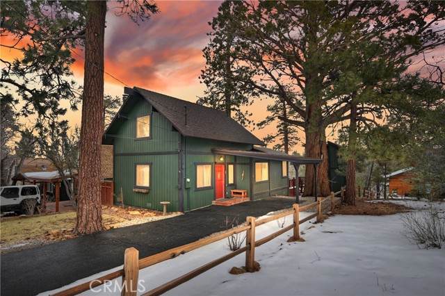 873 Holmes Lane - Photo 1