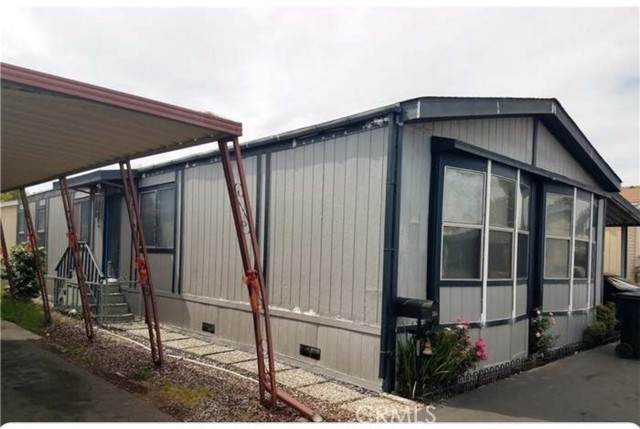9080 Bloomfield - Photo 1