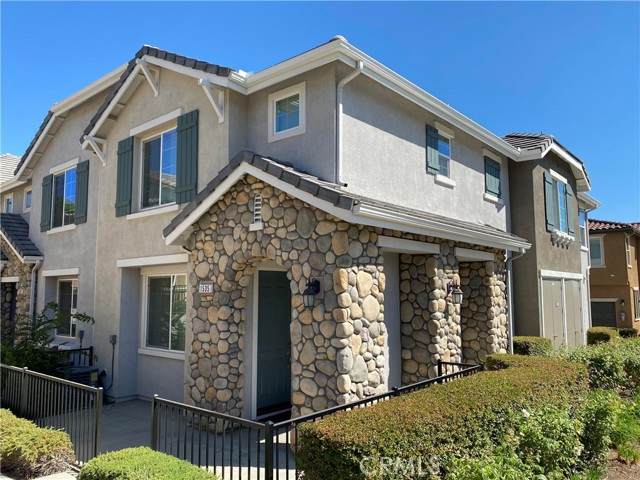 1535 Milan Court - Photo 1