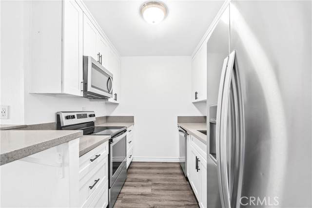 576 Bellflower Boulevard - Photo 1