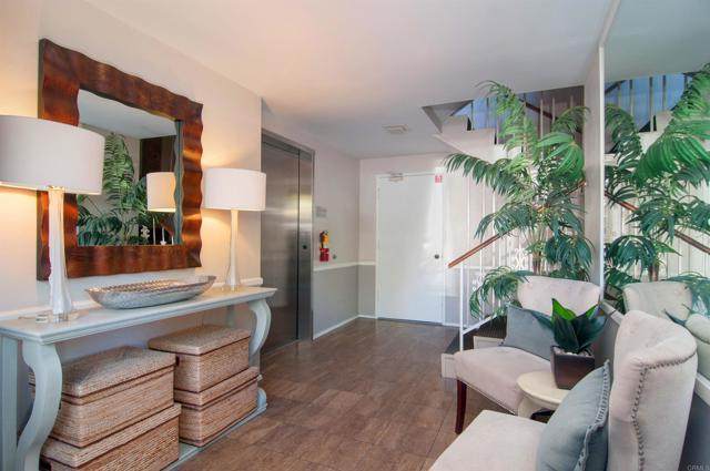 1520 Ynez Pl - Photo 1