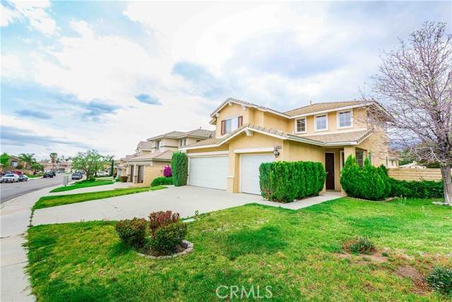 5554 Pheasant Drive - Photo 1
