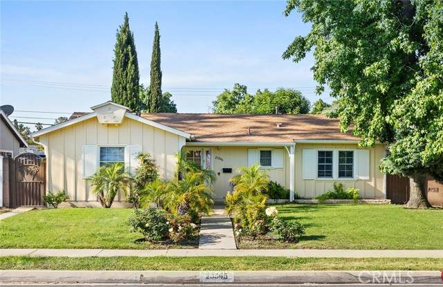 23346 Victory Boulevard - Photo 1
