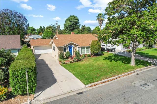 4560 Oakwood Place - Photo 1