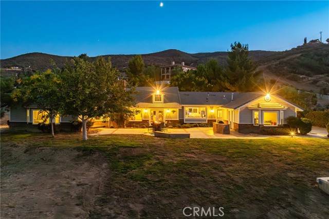 10010 Leona Avenue - Photo 1