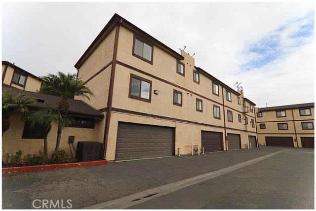 515 Gardena Boulevard - Photo 1